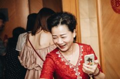 妈妈参加婚礼的服装