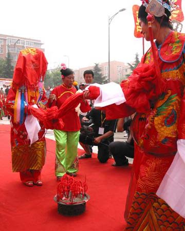 中式婚礼中的那些吉祥寓意的传统习俗