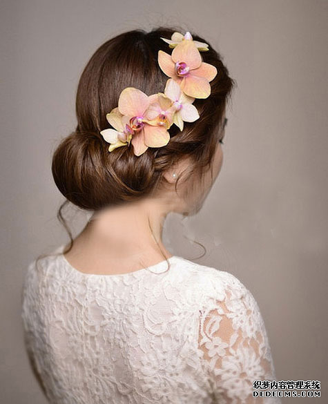 韩式新娘结婚发型 婚礼上的亮点.png