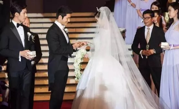 黄晓明vs周杰伦，告诉你婚礼上最重要的是什么？